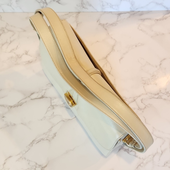 GUCCI Vintage Cream Leather Shoulder Bag - Picture 10 of 15